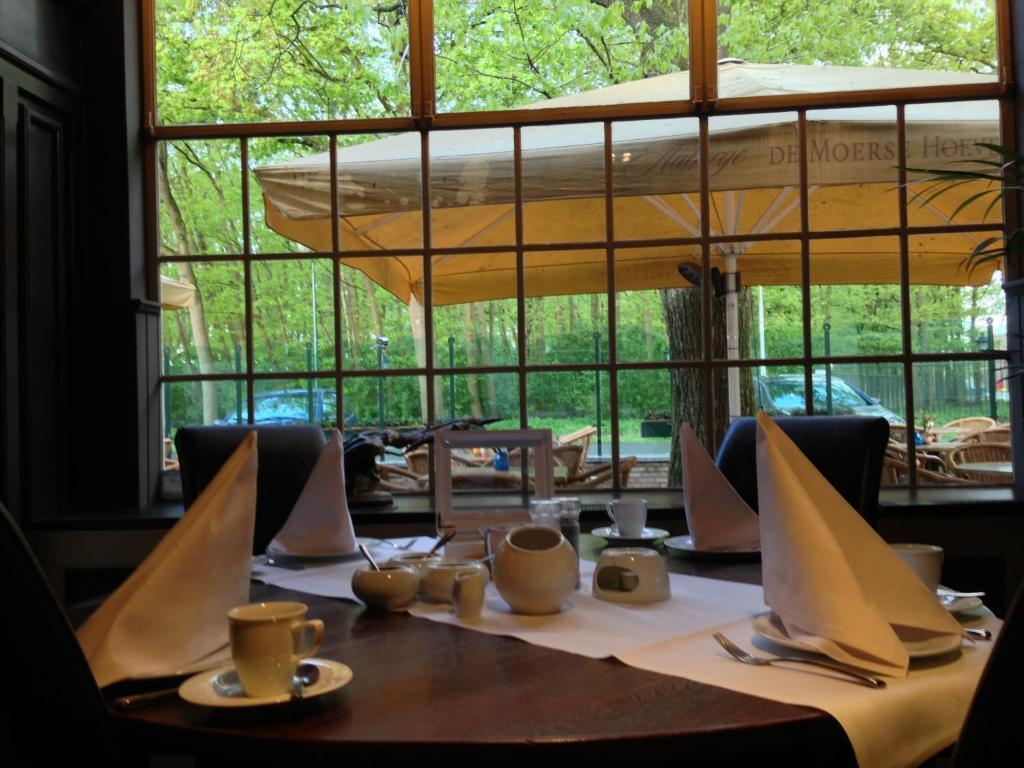 Hotel De Moerse Hoeve 3*